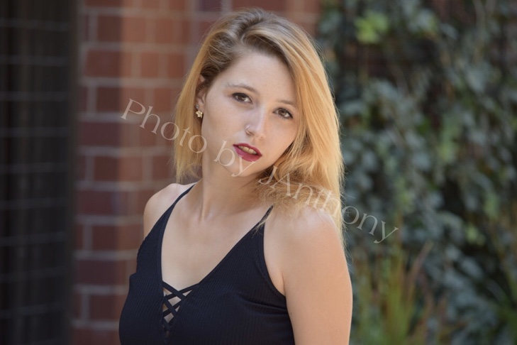 Female model photo shoot of amberhall