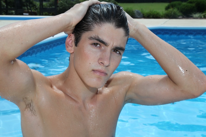 Male model photo shoot of Xandermesa