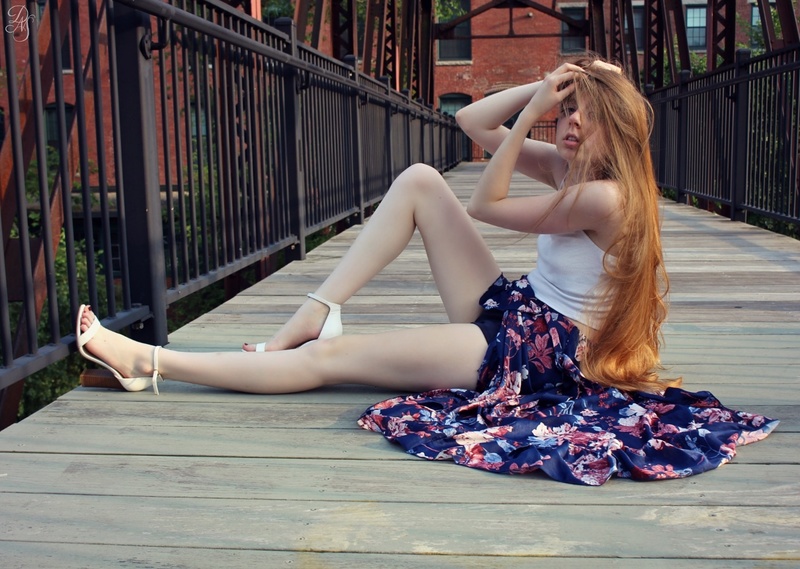 Female model photo shoot of BlueEyedRapunzel