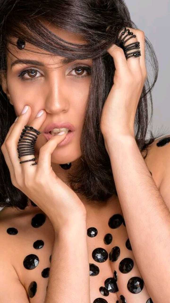 Female model photo shoot of Gina T 
