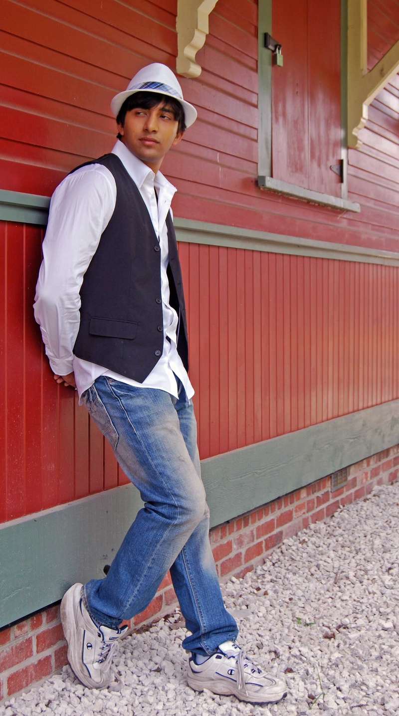 Male model photo shoot of OLYYZ in Roundhouse Toronto