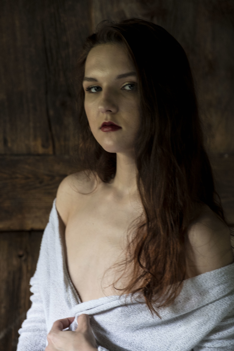 Female model photo shoot of Victoria Smyth
