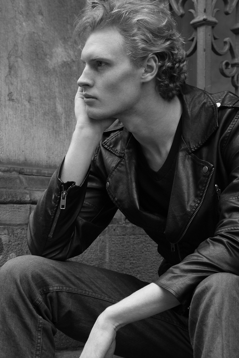 Male model photo shoot of Daniel_jurgs