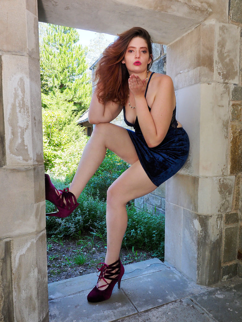 Female model photo shoot of KaeleighKay in Cranberry, Ct