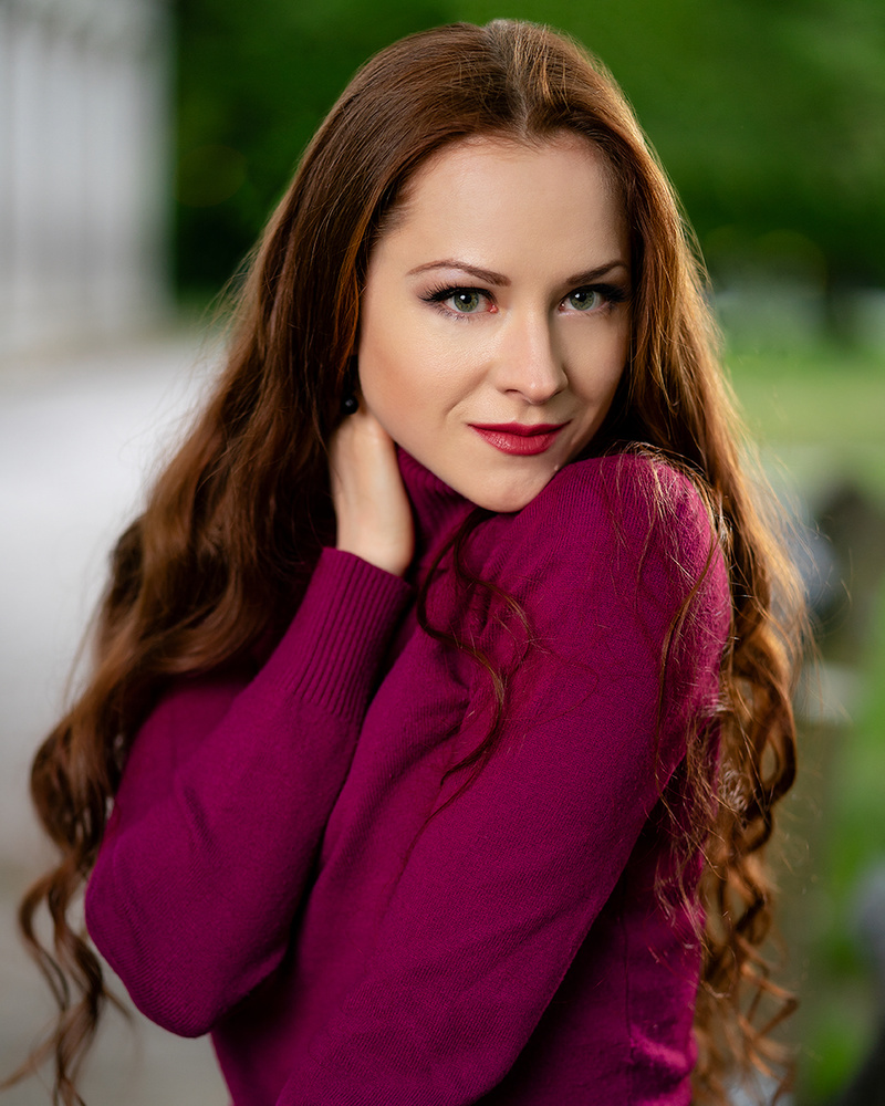 Female model photo shoot of Elena Notkina