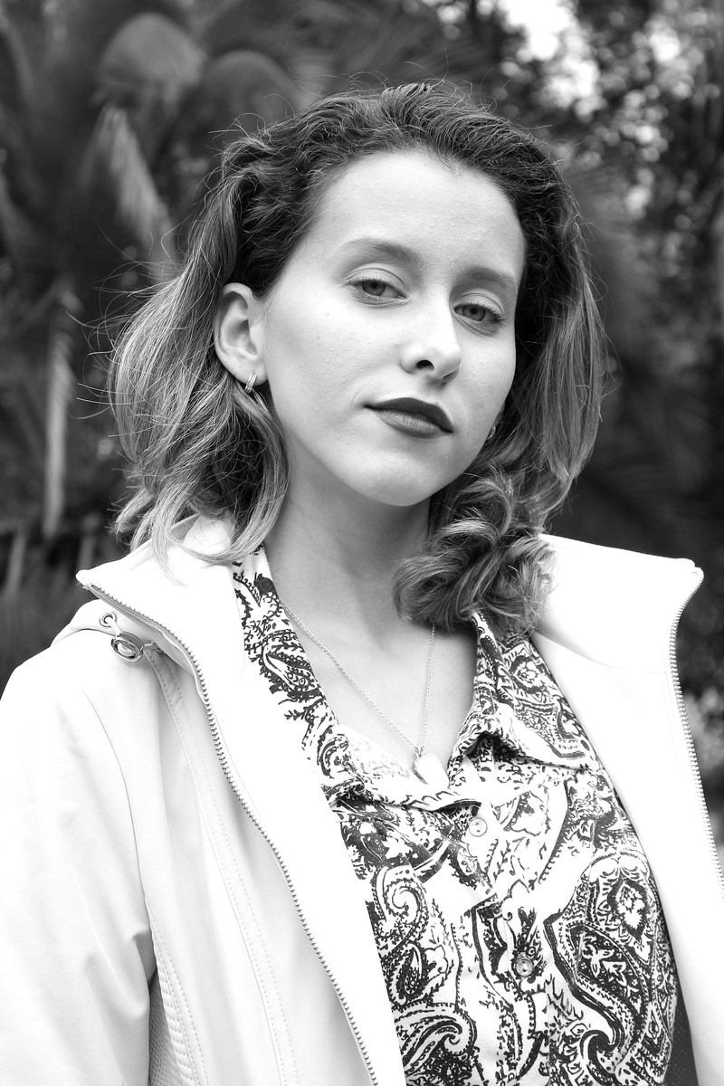Female model photo shoot of Marcela Chiaratti