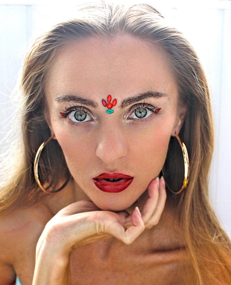 Female model photo shoot of Chicory