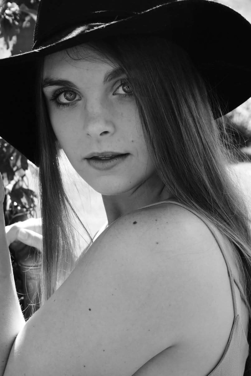 Female model photo shoot of Caitie Rose