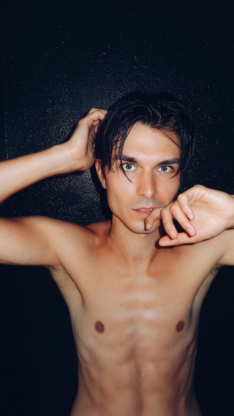 Male model photo shoot of Egorka