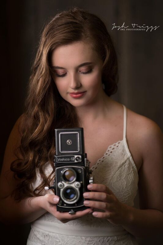 Female model photo shoot of Jessica Lynn Davenport