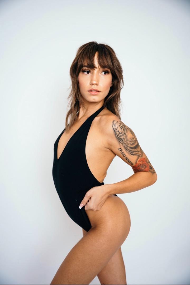 Female model photo shoot of Alexlburger