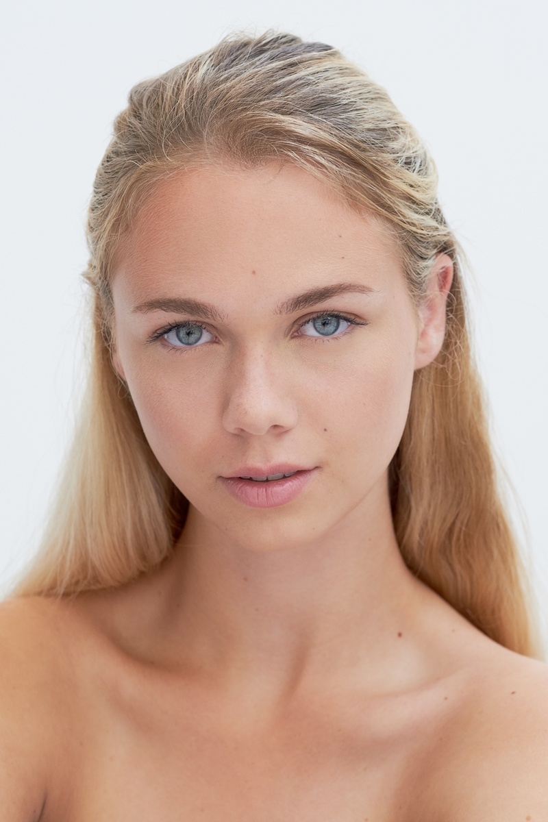 Female model photo shoot of flrmua in Amsterdam
