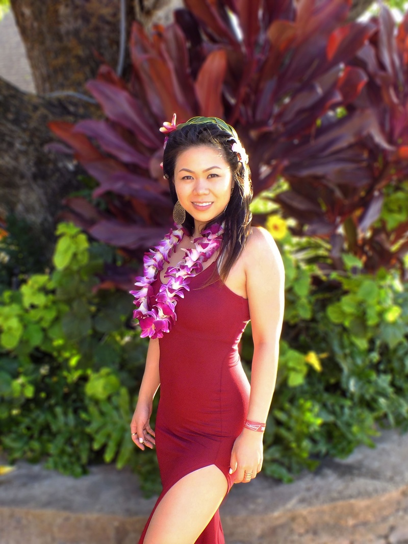 Female model photo shoot of Jennie xox in hawaii