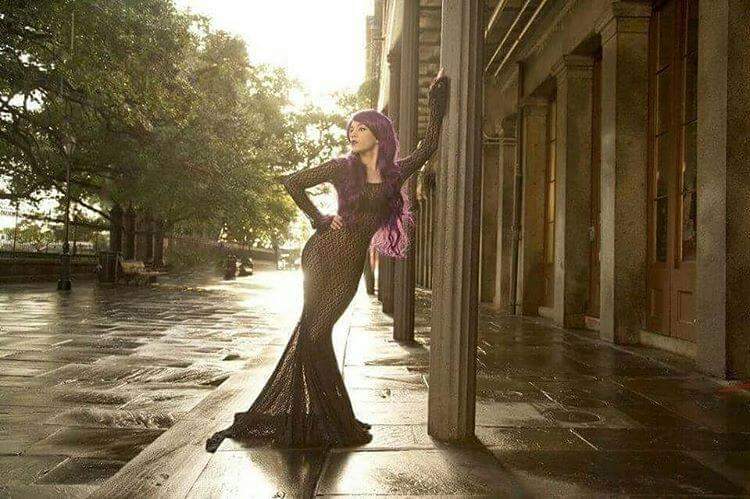 Female model photo shoot of Natasha Aldridge in Jackson Square New Orleans LA