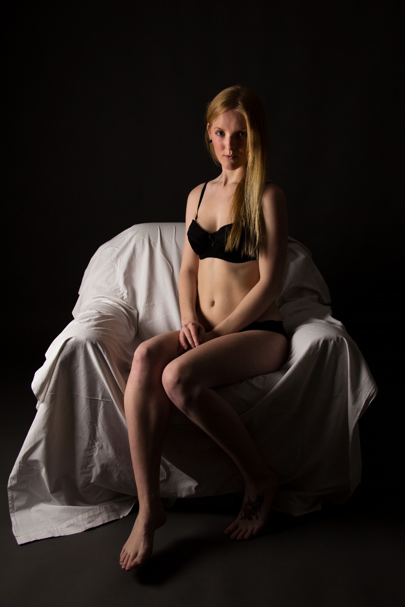 Female model photo shoot of SofiaElize in Sweden