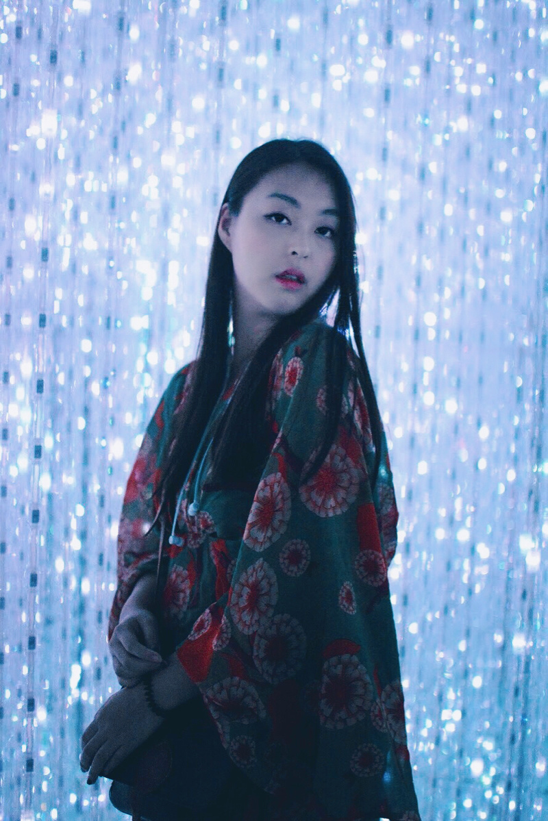 Female model photo shoot of Manou Liu