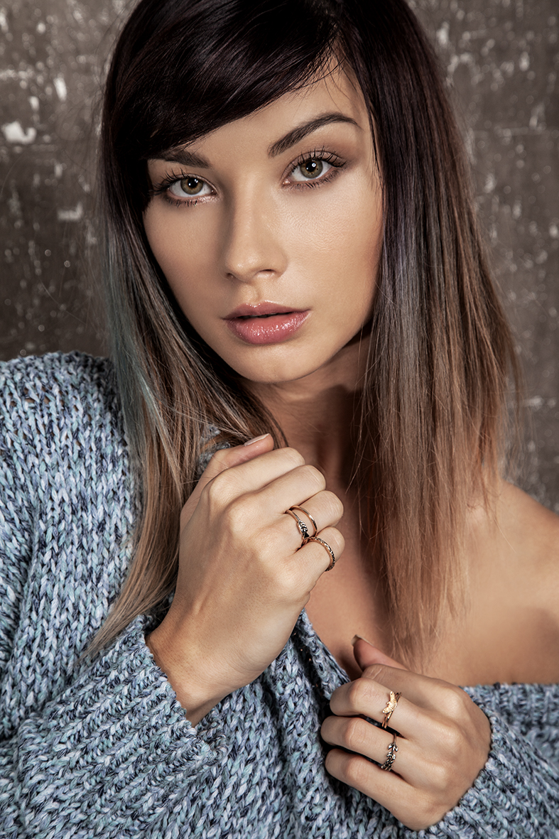 Female model photo shoot of Natalia Afn