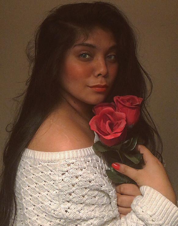 Female model photo shoot of Leiana Krystie Tirado