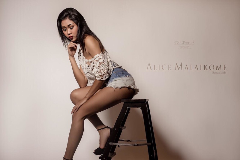 Female model photo shoot of Alice Malaikome