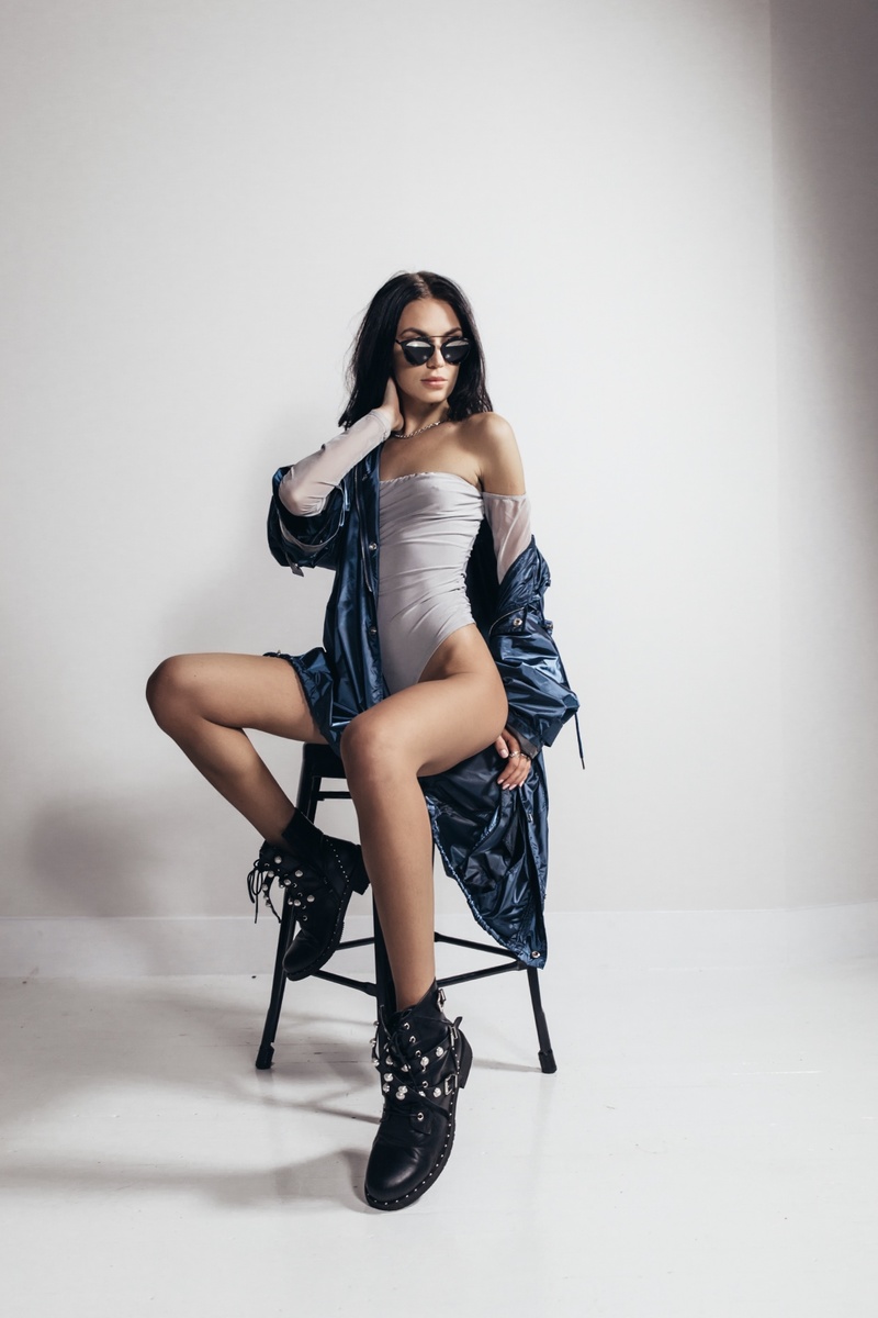 Female model photo shoot of Yuliya Urban