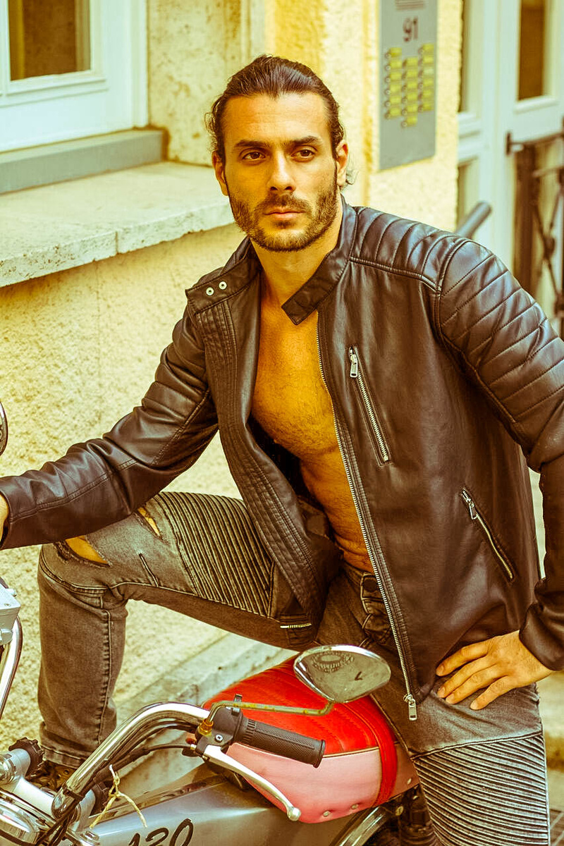 Male model photo shoot of Orestis Papapetrou in Berlin