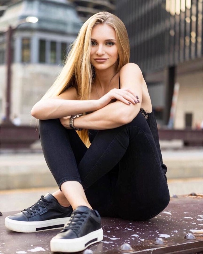 Female model photo shoot of Olga Samsonova
