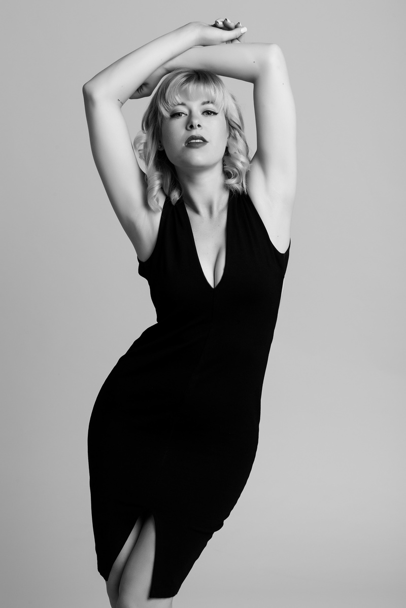 Female model photo shoot of Alexandra Porter