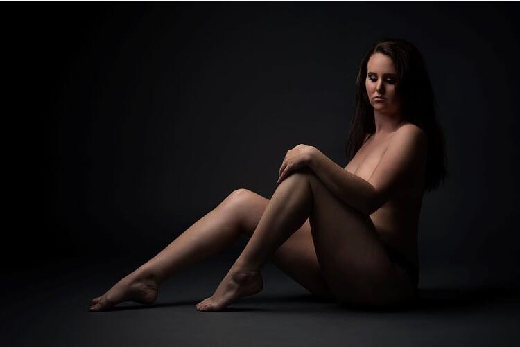 Female model photo shoot of Belinda Bray