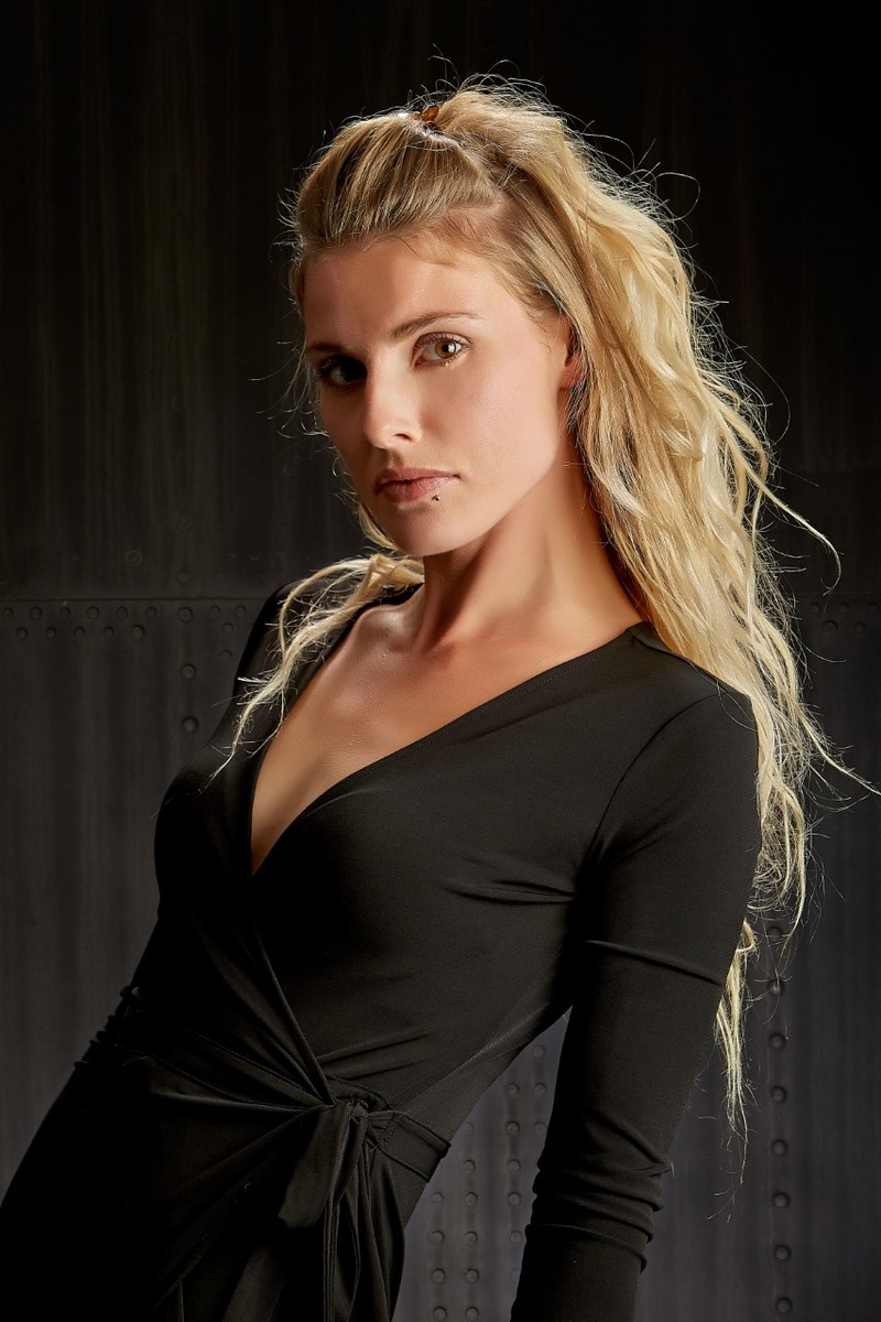 Female model photo shoot of Julia Porter