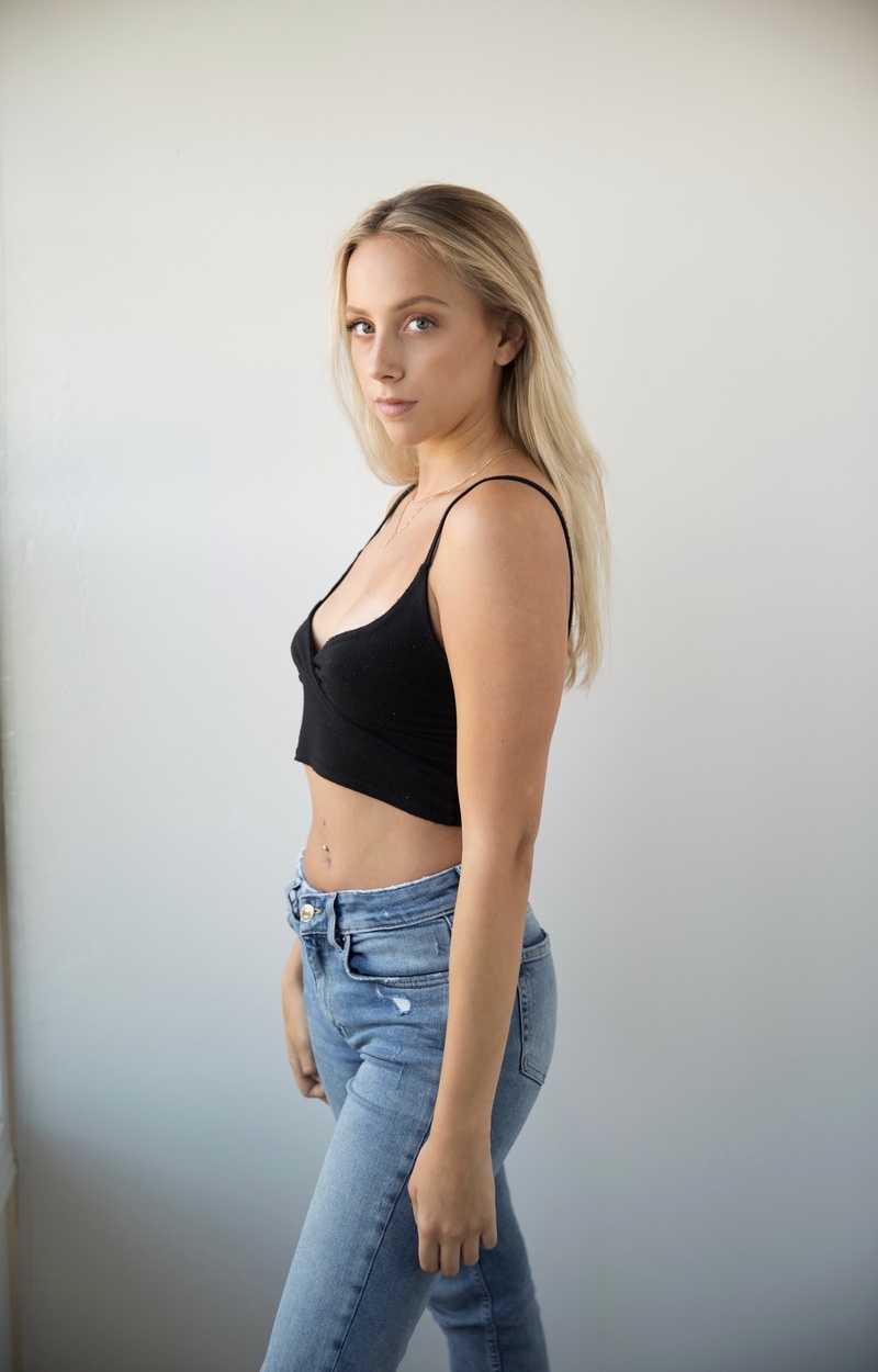 Female model photo shoot of modelnatashagreen