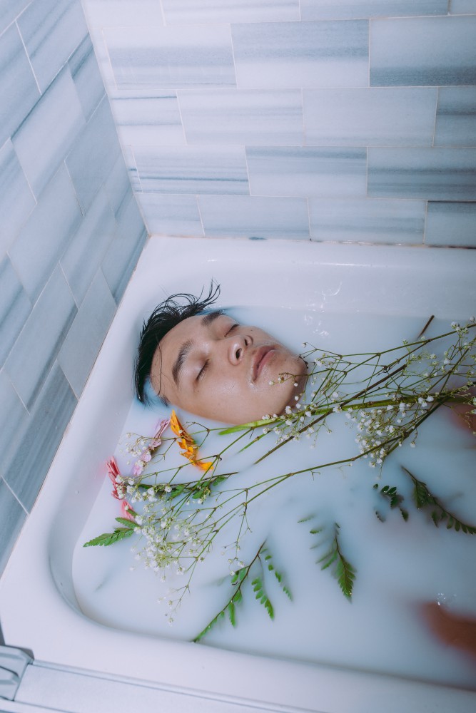 Male model photo shoot of sonny_dng in Milk Bath