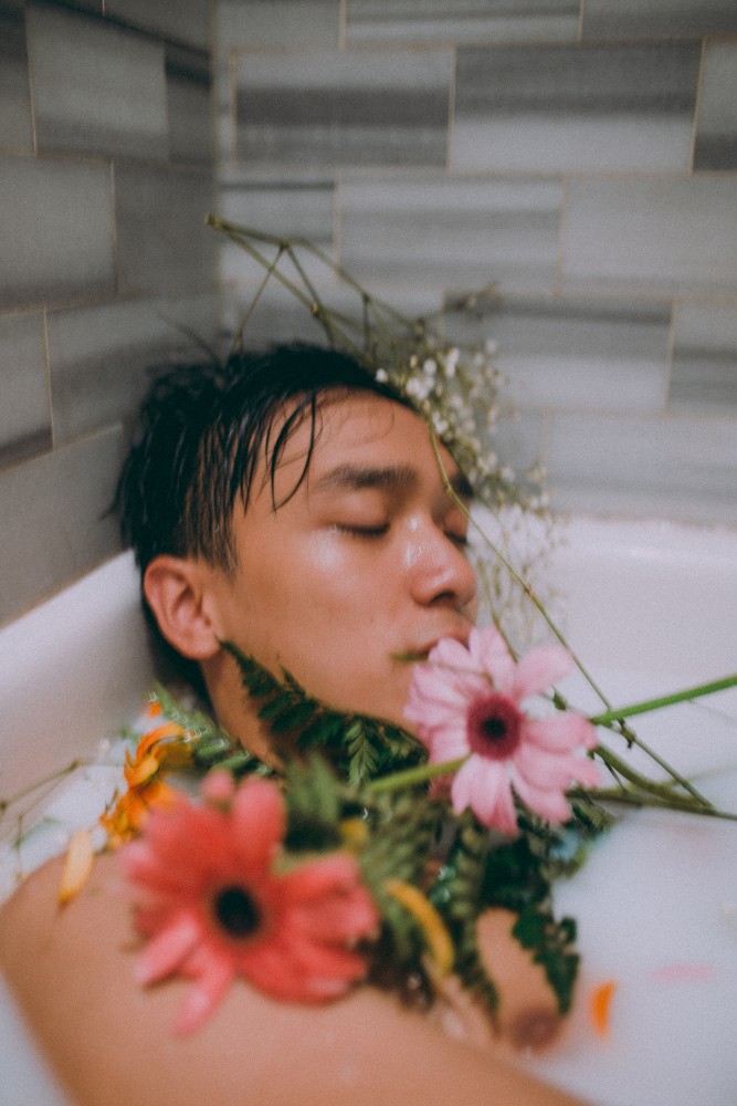 Male model photo shoot of sonny_dng in Milk Bath