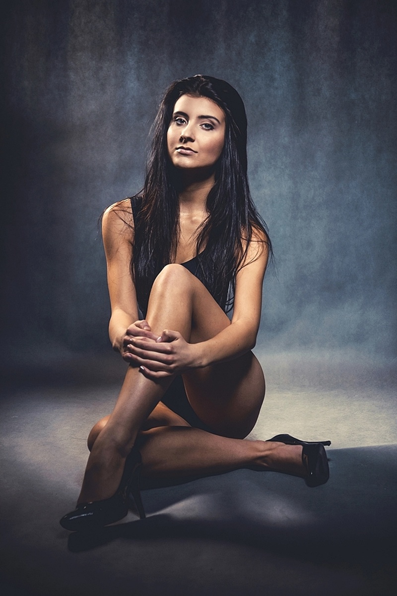 Female model photo shoot of SandraClara