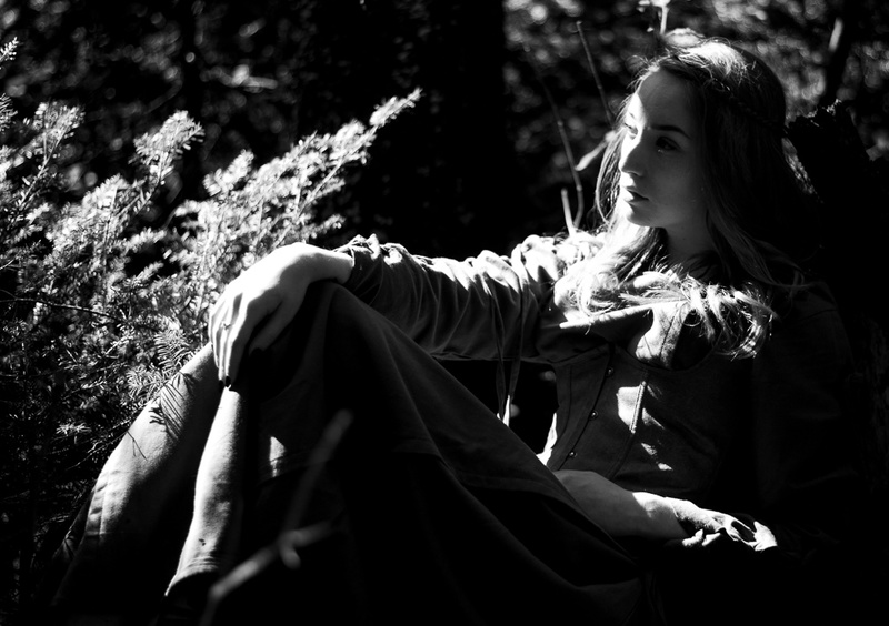 Female model photo shoot of Leona Moon by Vaderkip