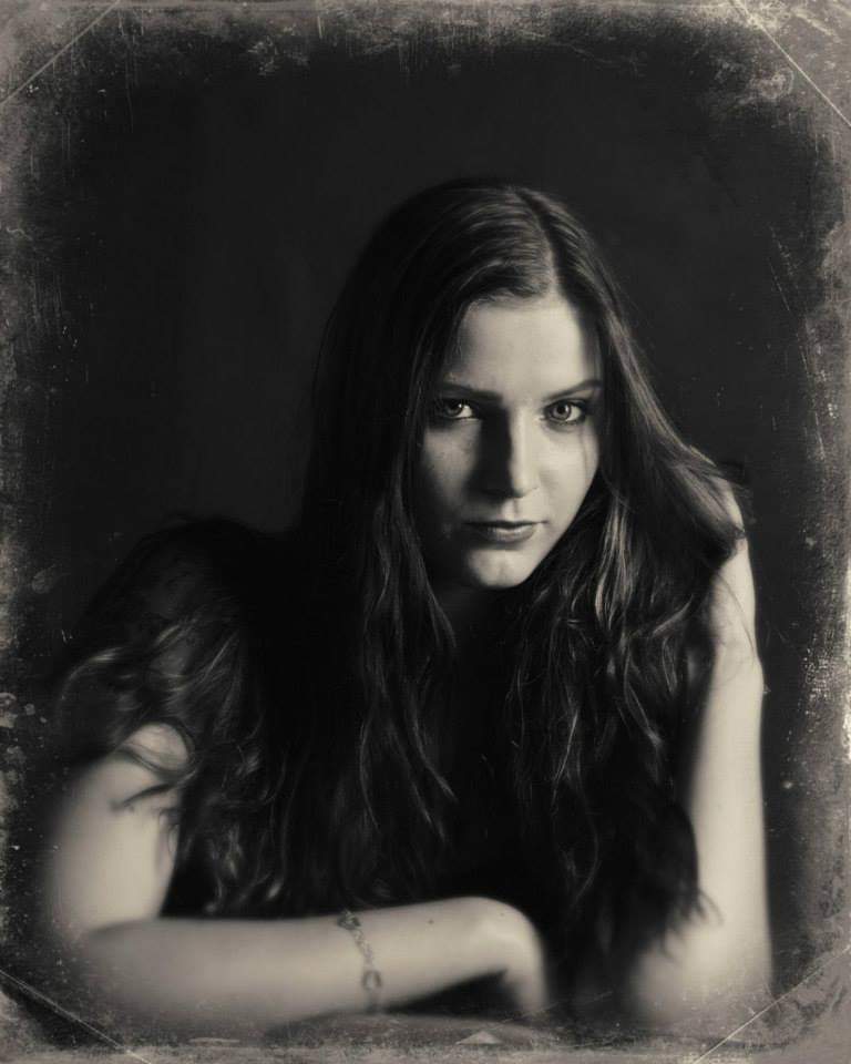 Female model photo shoot of Ilona Maria