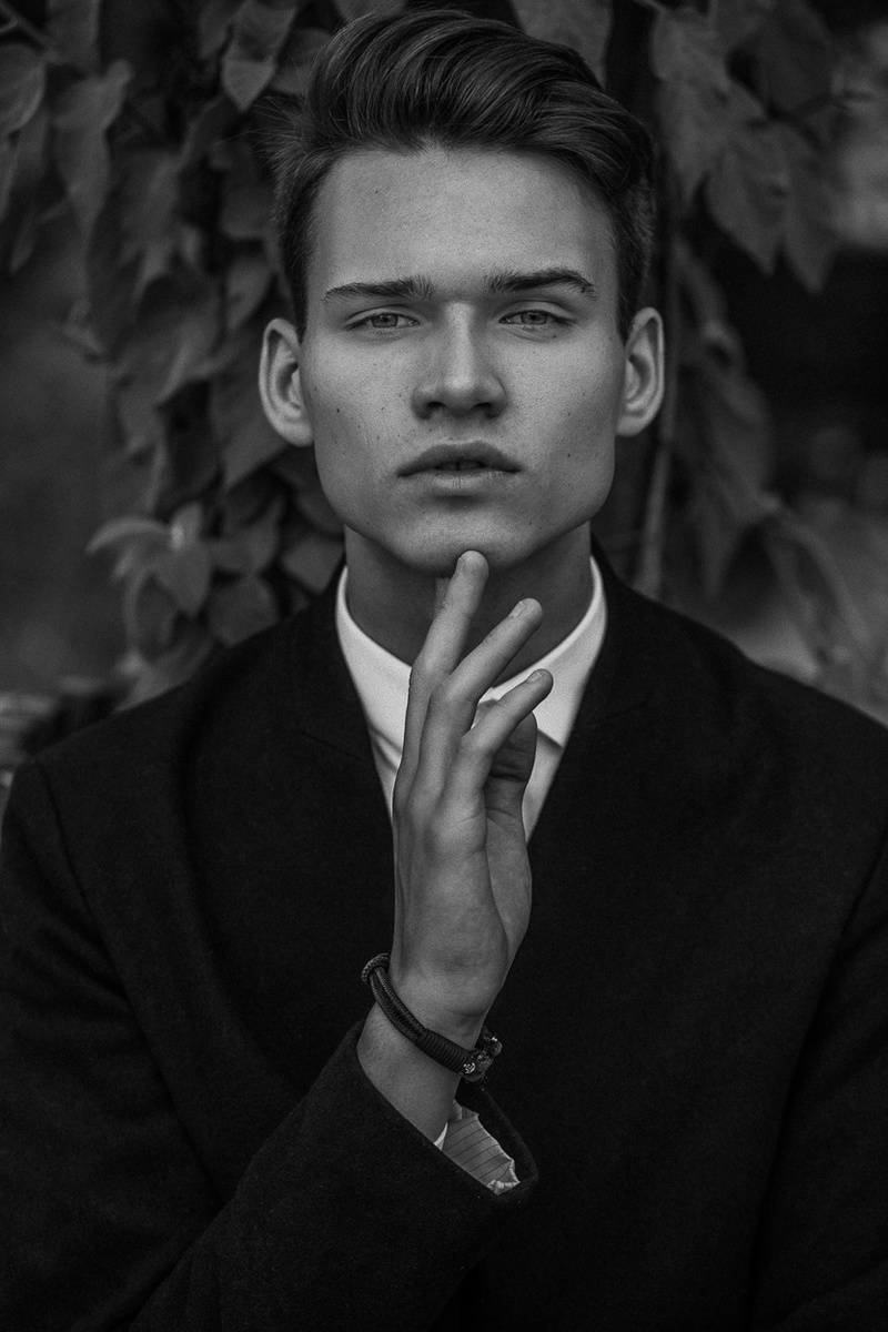 Male model photo shoot of Fallstaff Fotografie