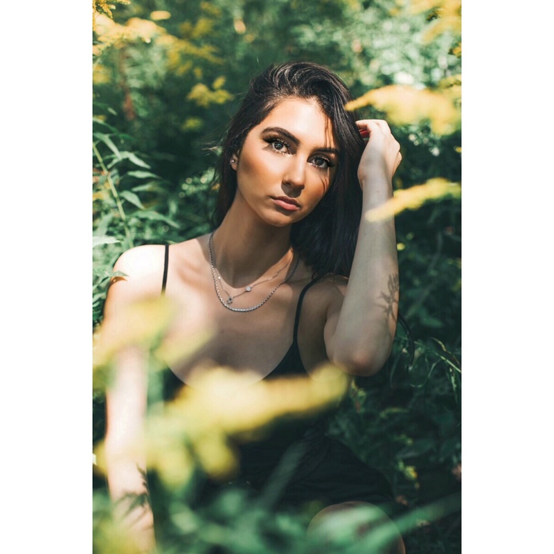 Female model photo shoot of Soofy_55