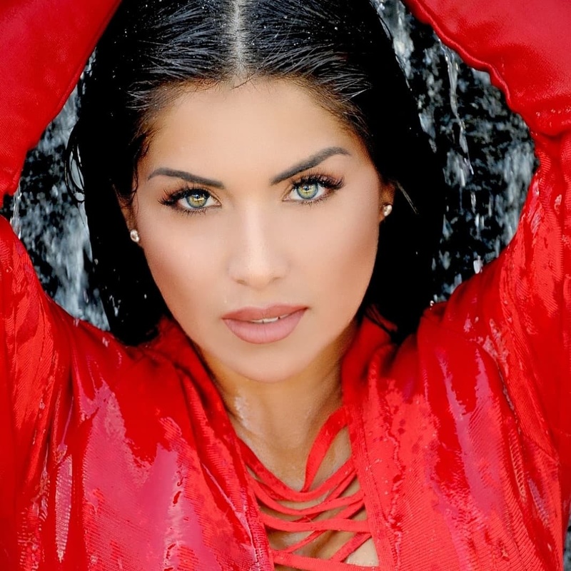 Female model photo shoot of SilvanaMuro