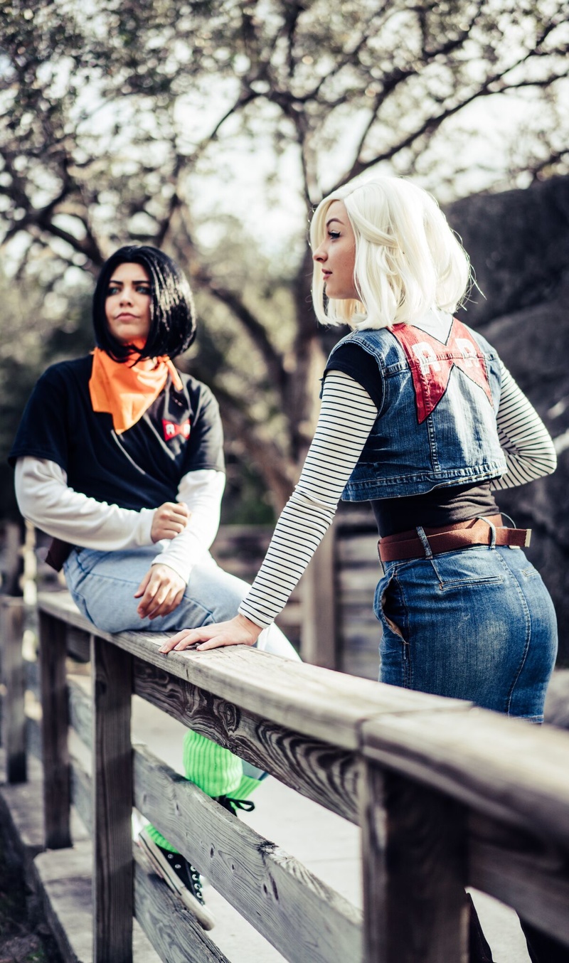 Female model photo shoot of Ellikat in Amelia Earhart park