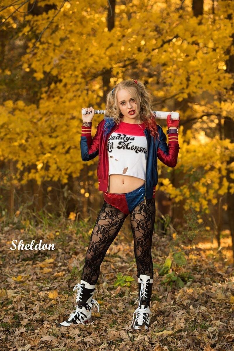 Female model photo shoot of Savannahbeeding in Cedar Rapids
