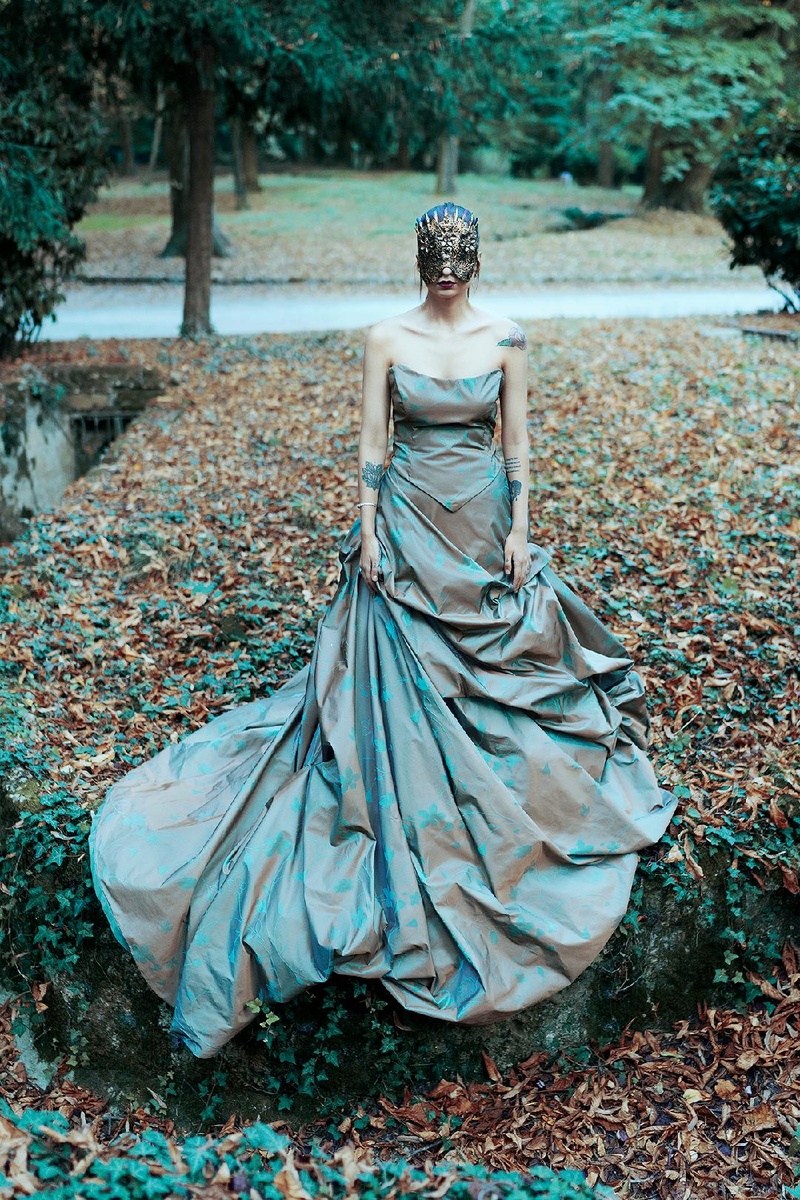 Female model photo shoot of KatherineBlack in Parco della Villa Reale di Monza