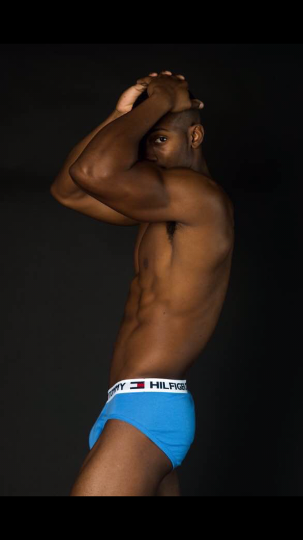 Male model photo shoot of DonnelljClayton