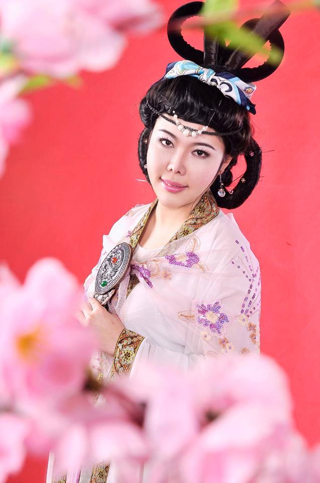 Female model photo shoot of ZIWEI XIA