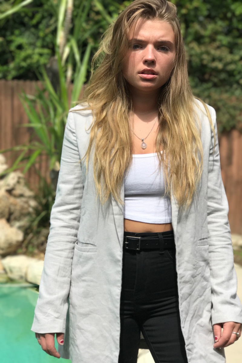 Female model photo shoot of margotamorlane in Outdoor shoot in Encino Los Angeles