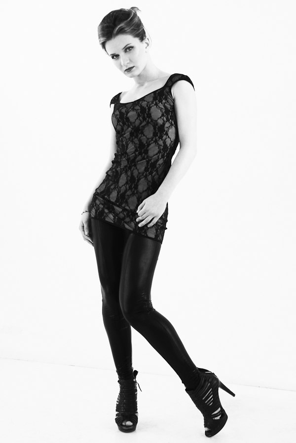 Female model photo shoot of Sofi Verlan