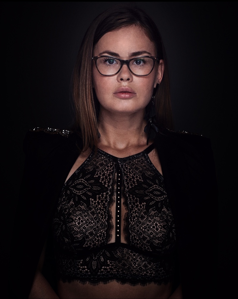 Female model photo shoot of Irena Vine