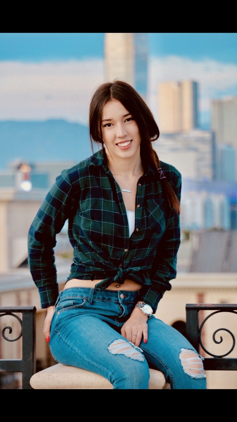 Female model photo shoot of Dasiahsilva