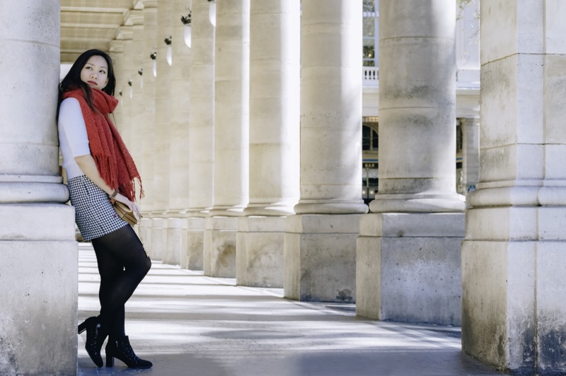 Female model photo shoot of sunlo studio in The Louvre