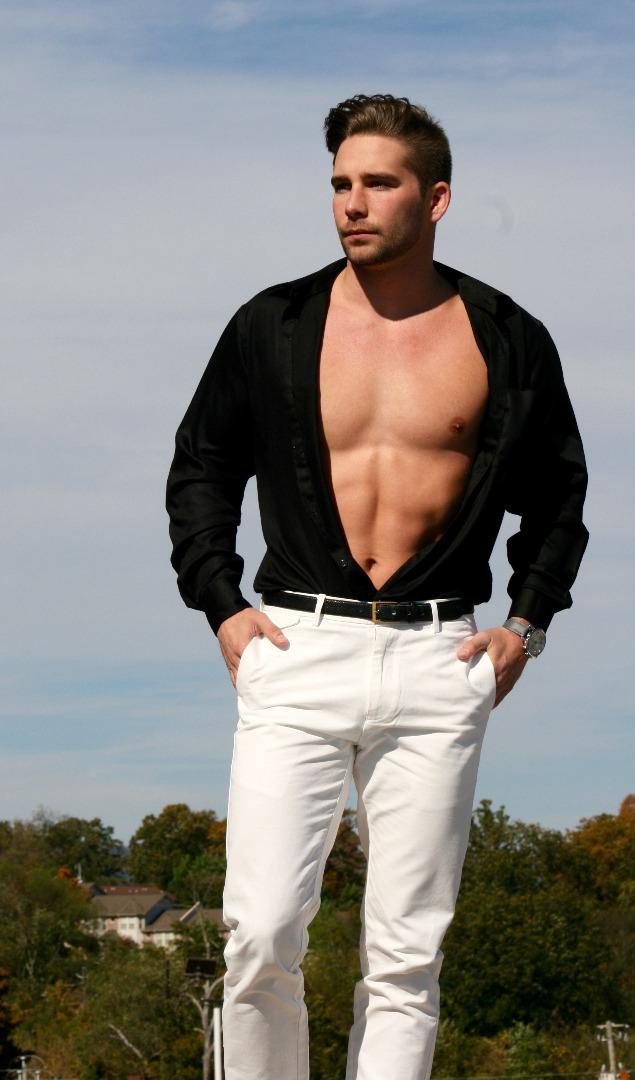 Male model photo shoot of Roman Jacob
