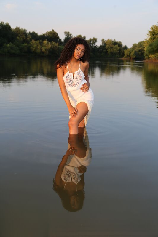 Female model photo shoot of NaujahlekAamaria